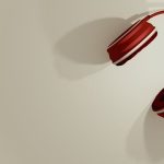 headphones-1375893_640